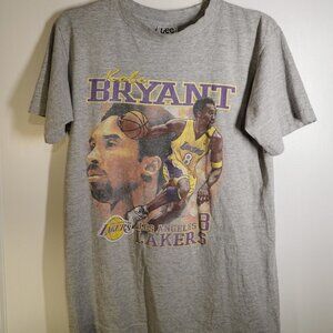 VINTAGE 2000 Kobe Bryant #8 Coin Tee | Kids L | Adult S